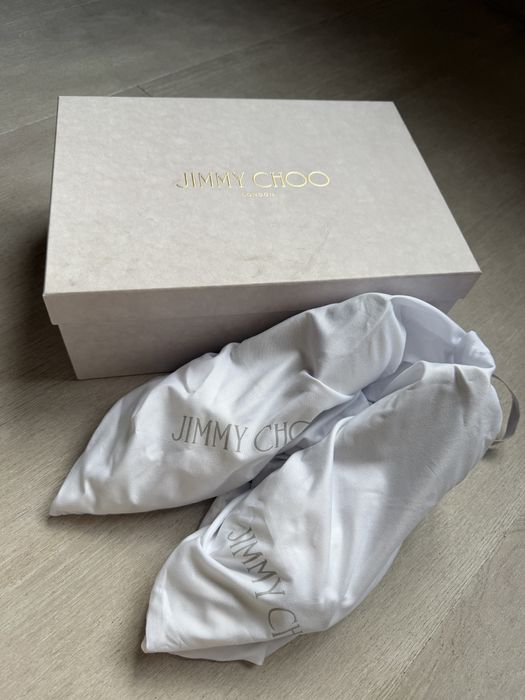 Jimmy Choo - класически обувки с ток