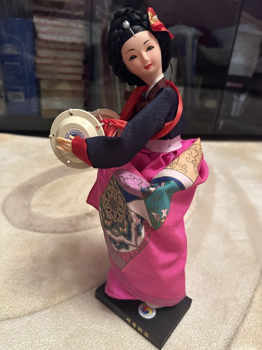 Коллекционная кукла Корейская девушка