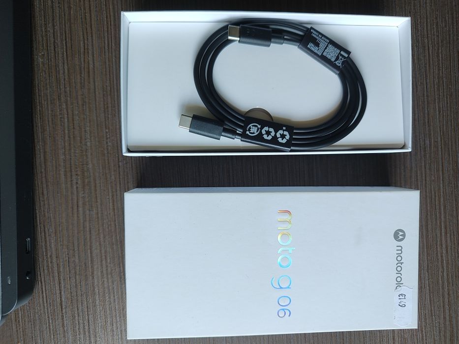 Motorola Moto G06 256GB 8GB RAM Albastru