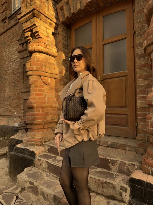 Тренч с высоким воротником