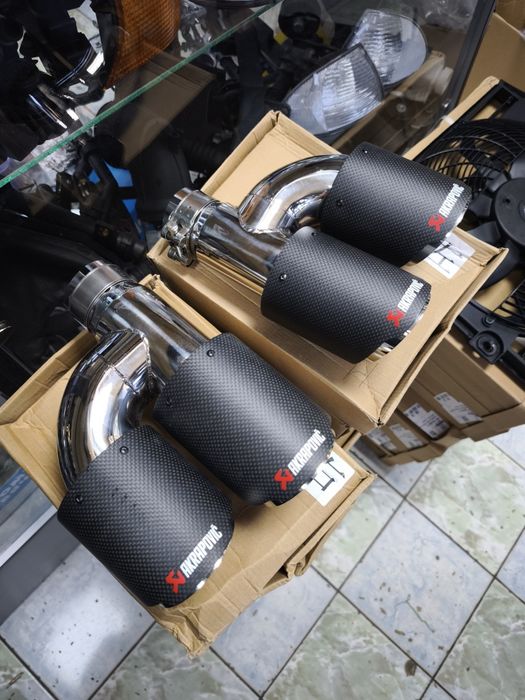 Akrapovich насадки глушителя комплект