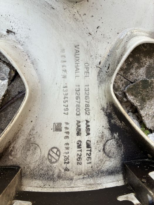 Оригинални тасове Opel