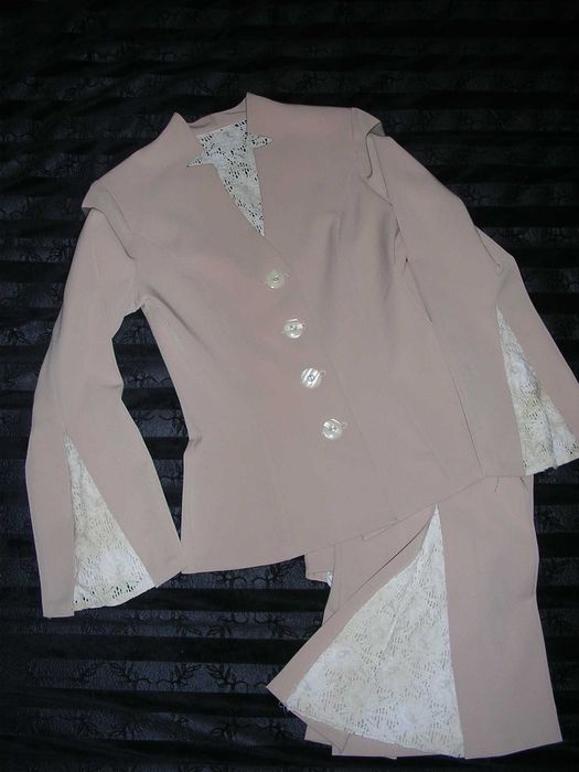 Costum marimea 36, bej, pantaloni evazati