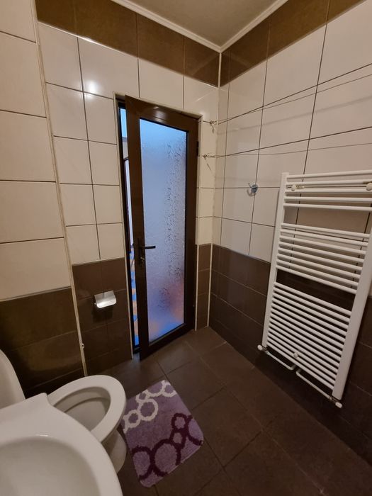 Închiriez apartament cu doua camere