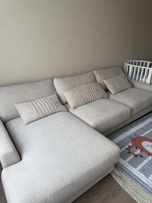 Продам диван для гостинной