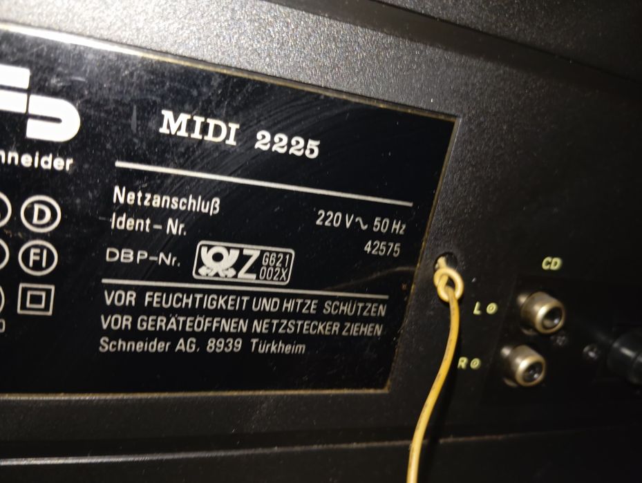 Ретро уредба грамофон, касетофон,радио