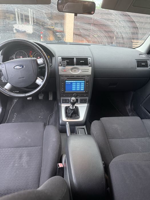 De vanzare ford Mondeo 2004