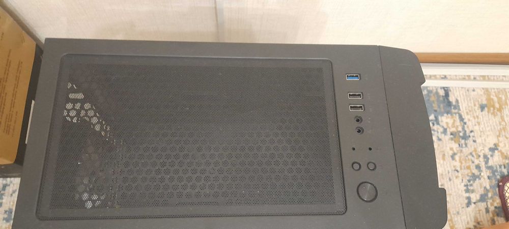 Продаю игровой корпус (1stplayer dk d4)