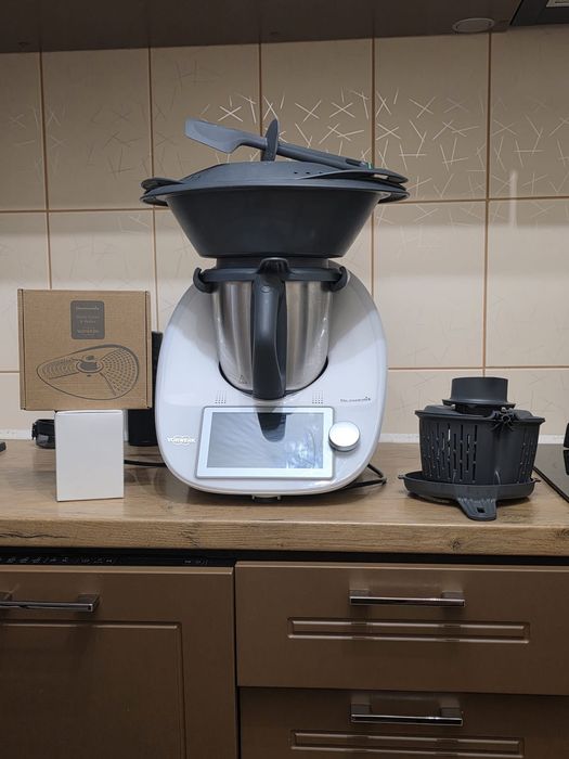 Thermomix TM6 complet + cuțit nou + Peeler nou