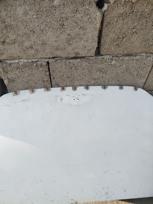 Matiz orqa bagaji bilan oldingi kapoti