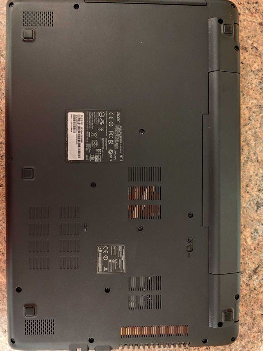 Laptop Acer Aspire + Mouse Logitech CADOU