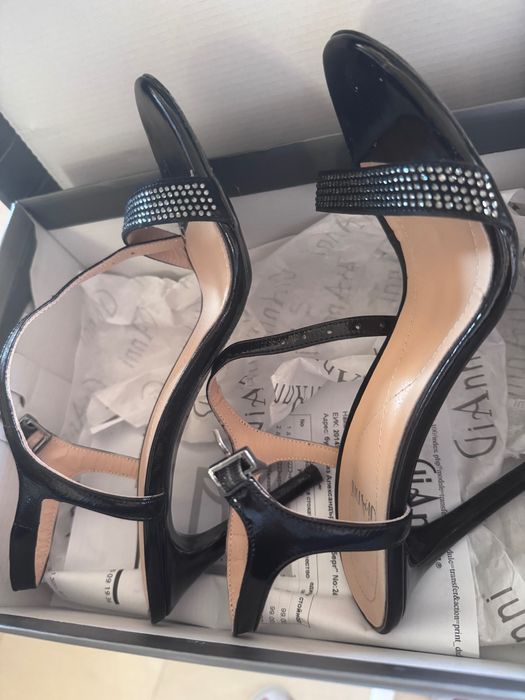 Кожени сандали Gianni