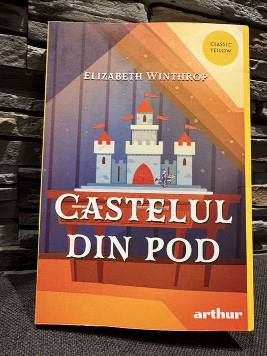 Carte Castelul din pod