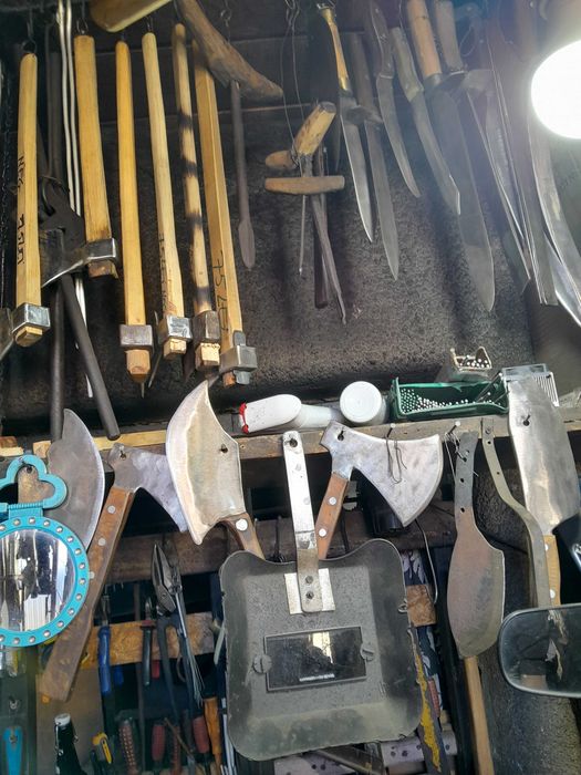 Topoare,sacuri, picoane, berde