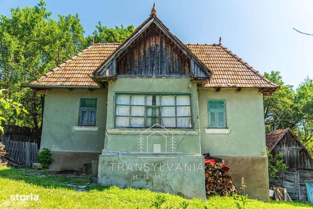Casă la țară de vânzare în Livada, comuna Petreștii de Jos