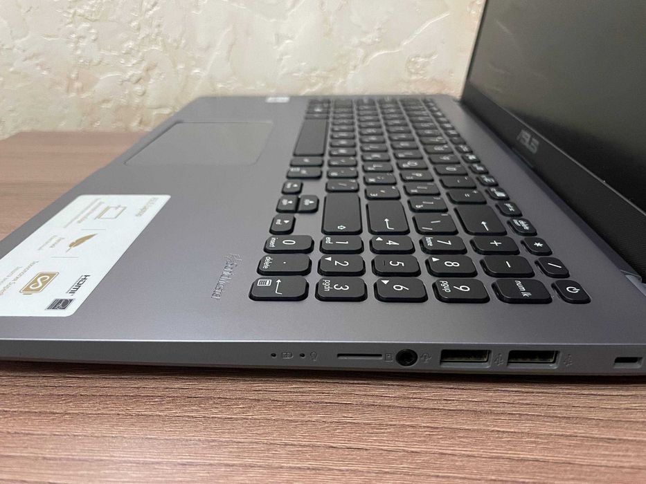 Asus X509 /Core i3-1005G/8Gb Ram/256Gb ssd m2/intel graphics/