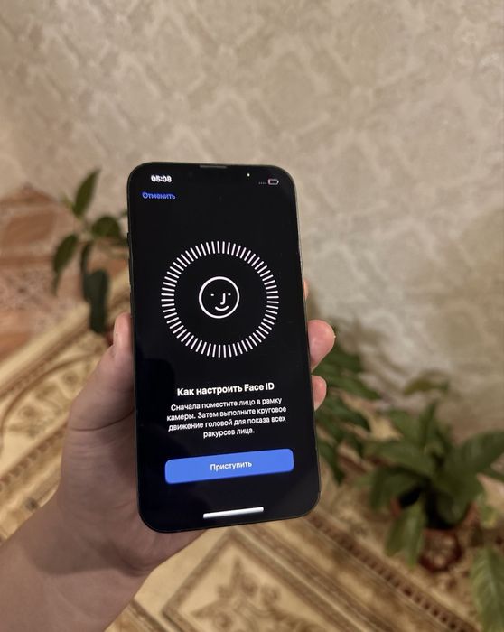 iPhone 13 в хорошем состоянии
