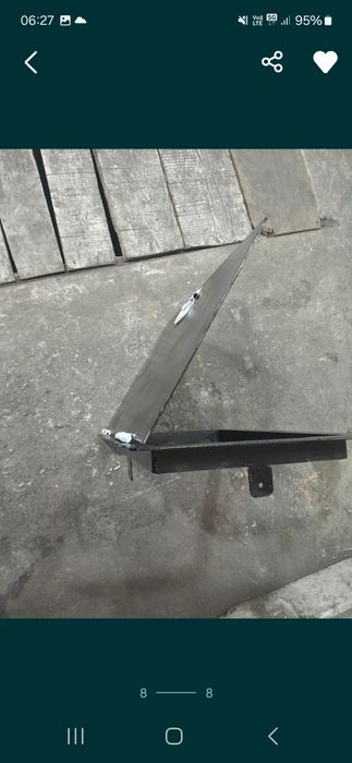 Vând capac metalic.