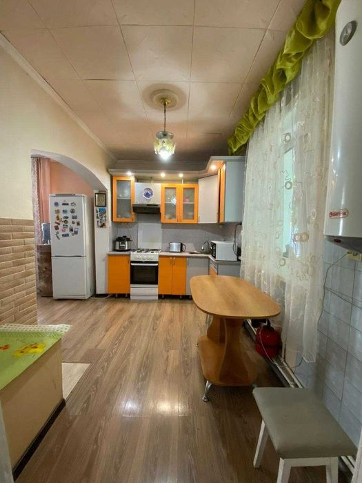 Продам дом у озера