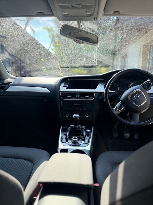 Audi A4 B8 dreapta