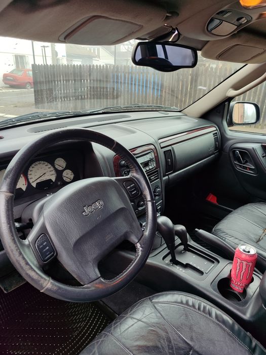 Jeep grand cherochee WJ laredo motor 2 7 diesel Mercedes Benz