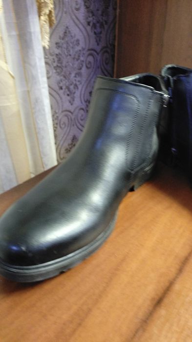 Продам полусапожки новыи