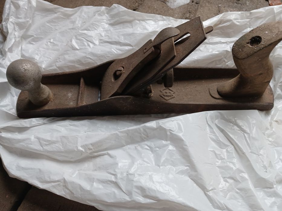 Продам топор и молоток