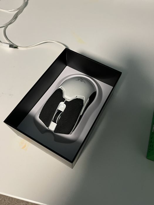 Геймърска мишка Razer viper v2 pro