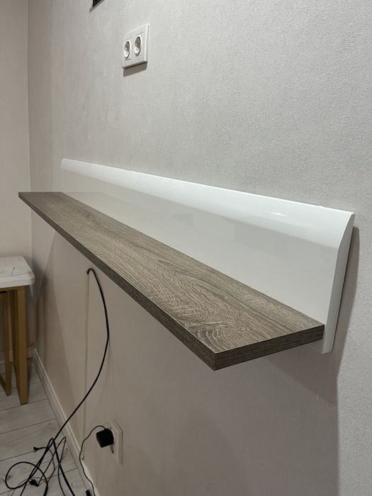 Продам полку под тв