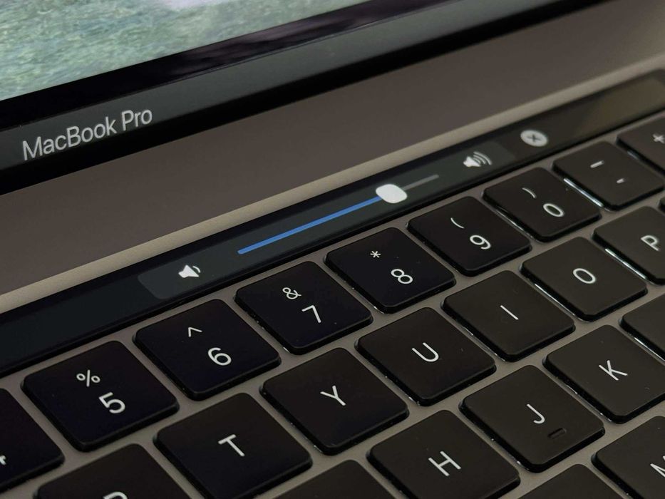 Бартер! Като НОВ! Macbook Pro 2019 Touch / 16 inch / i9 / 32GB / 1TB