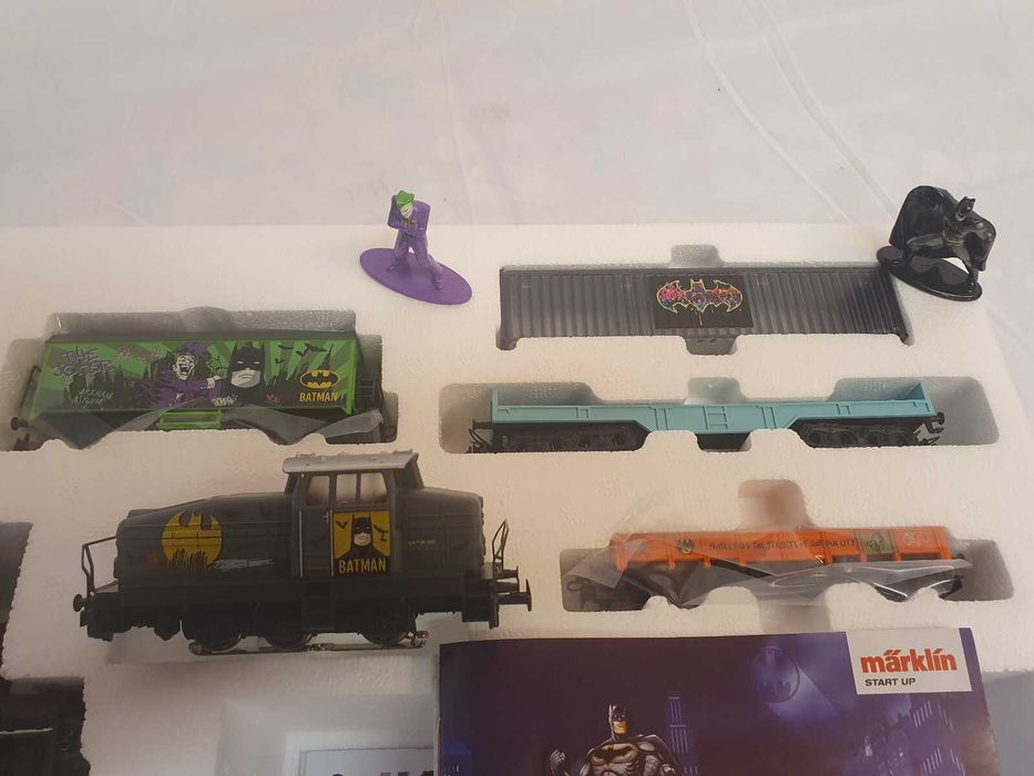 Set trenulet electric cu tematica Batman