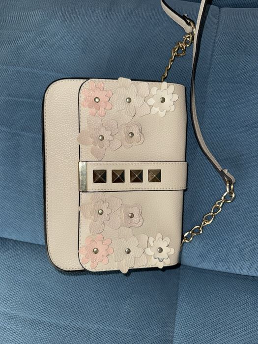 Бежова чанта за рамо