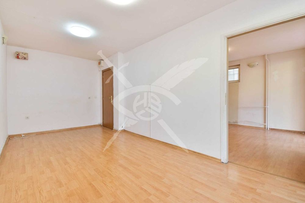 Дава се под наем Двустаен апартамент в София, Изток - 35 кв.м за 124683.78 € - Снимка #2