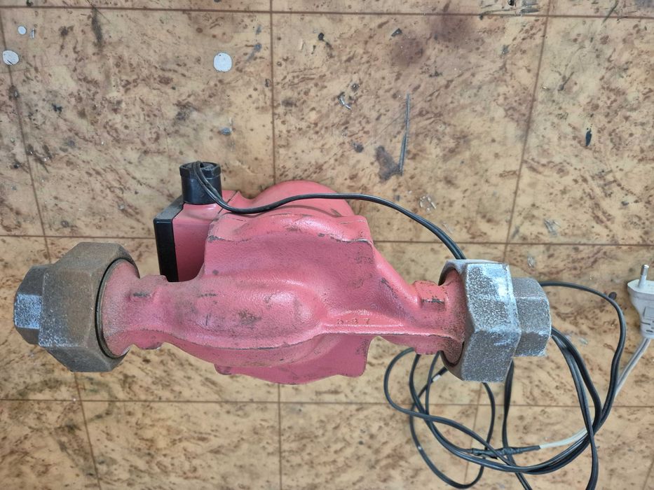 Помпа за парно отопление, котле, камина и др  Grundfos 50-75 w