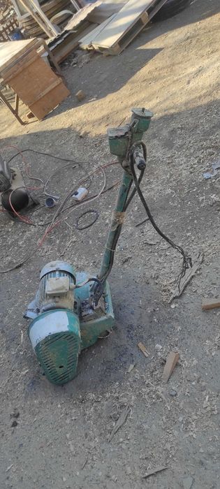 Паркетно строгальная машина