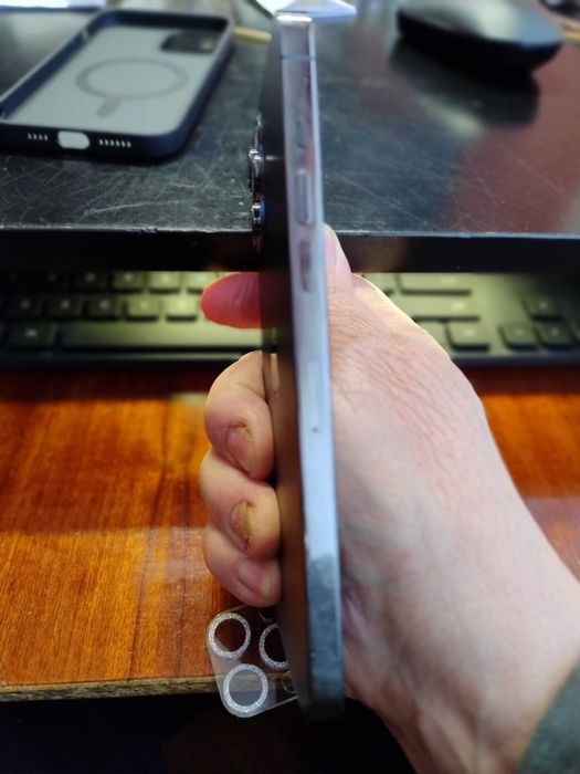 vand IPhone 12 pro max