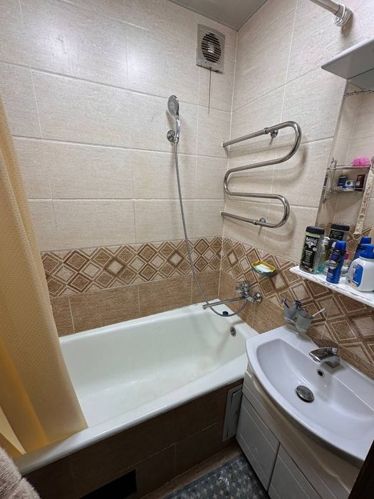 Продается 1я квартира Карасу-6