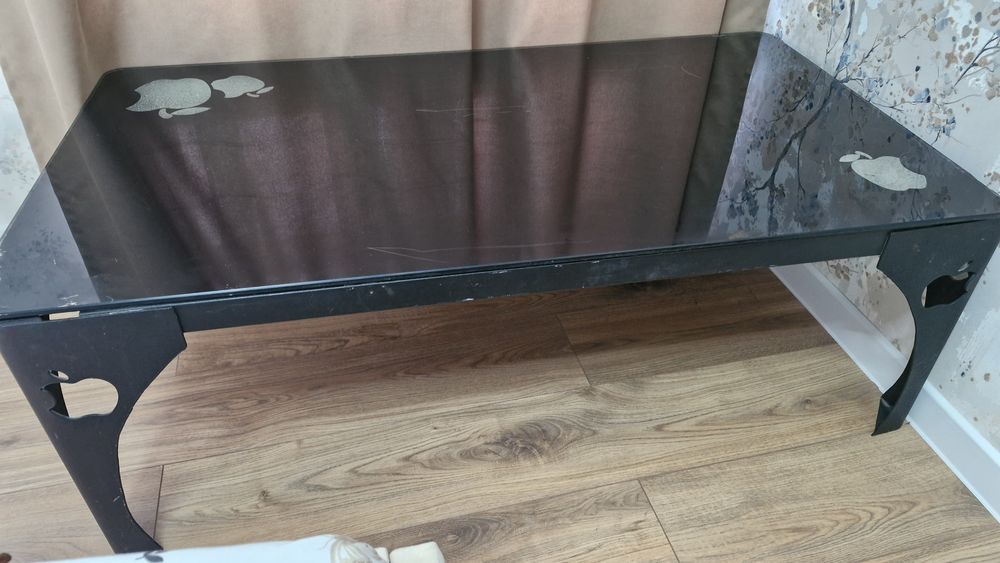 Стол с стеклянной крышкой б/у