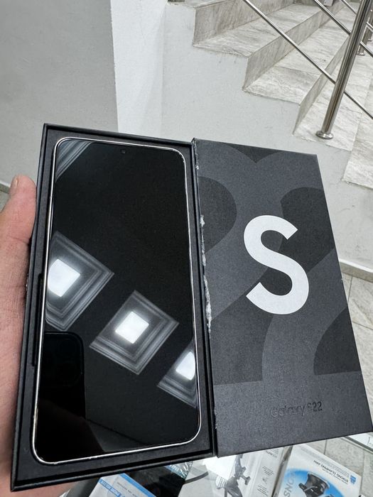 Сатылады Samsung S22 5g  (128g)