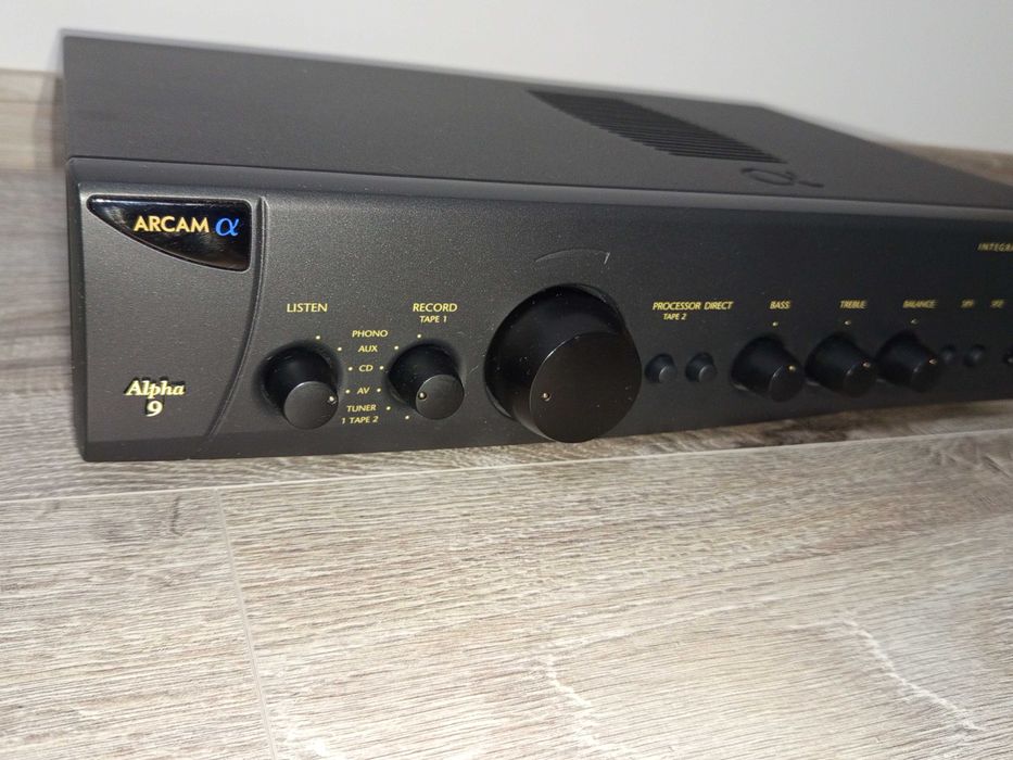 Стерео усилвател Arcam Alpha 9