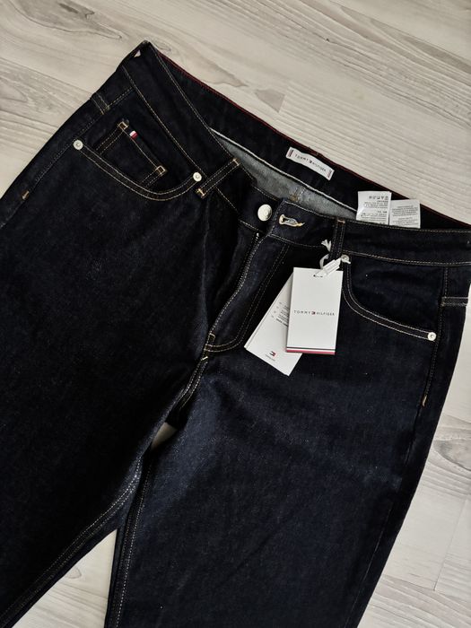 Vand blugi originali Tommy Hilfiger regular Noi cu eticheta