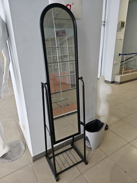Зеркало напольное в металлической раме