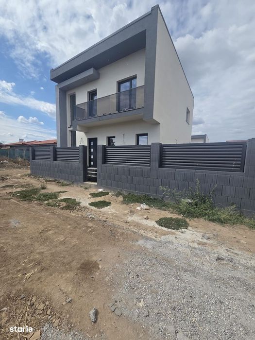 Vila parter + etaj  selgros malu mare