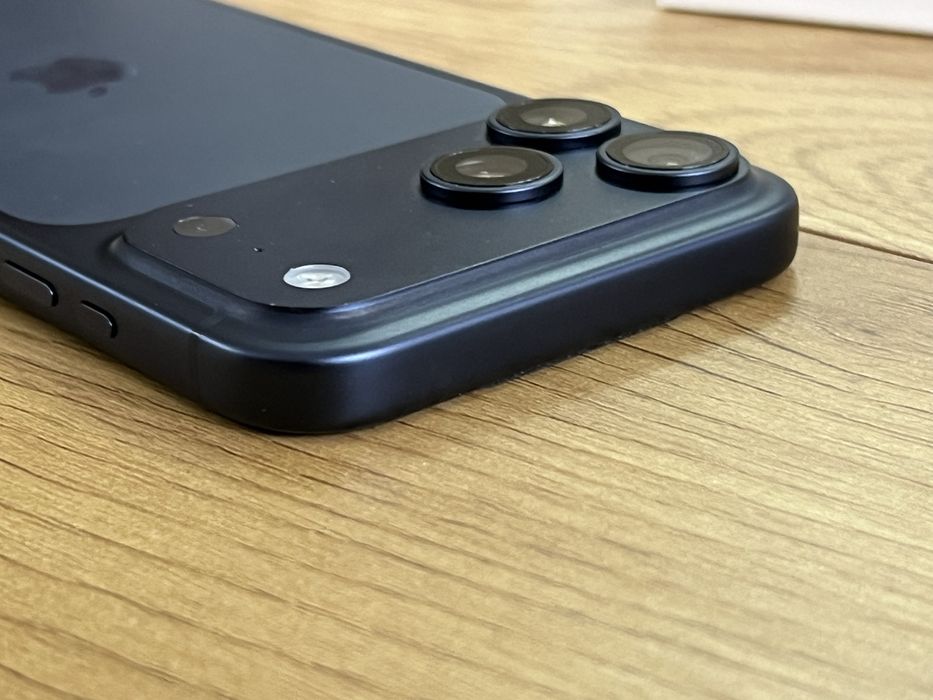 Бартер като нов iphone 17 pro max 256gb blue 23 цъкала
