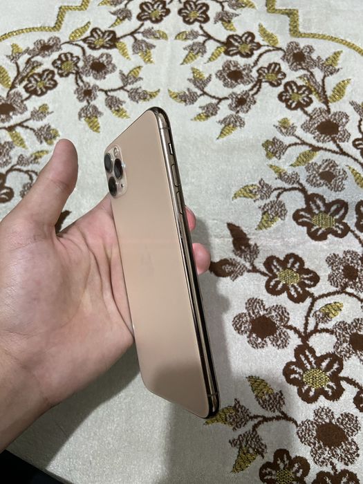 iPhone 11 pro max 256 karobkasi bor ideal