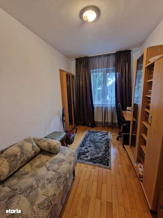 Ap 4 camere decomandat 72 mp 2 balcoane etaj 2 Calea Dumbrăvii/ Dioda