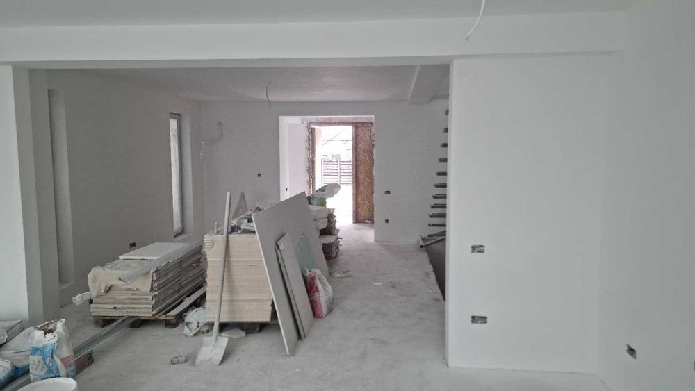 Vile premium individuale S+P+1E+2R subsol, 4 dormitoare, living, curte