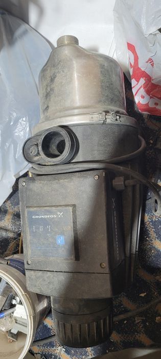 Насос водяной  стоял для подачи питьевой воды.