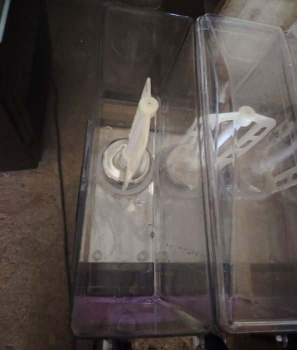 Машина за студен сок и айрян