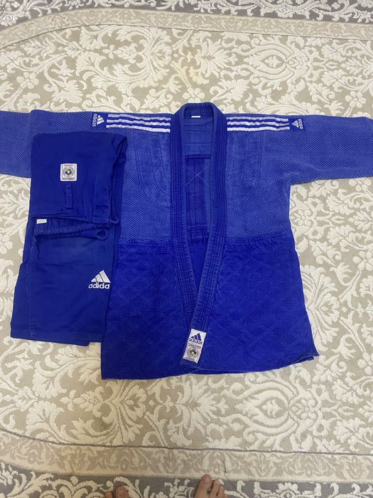 Продаю кимоно  на ходу